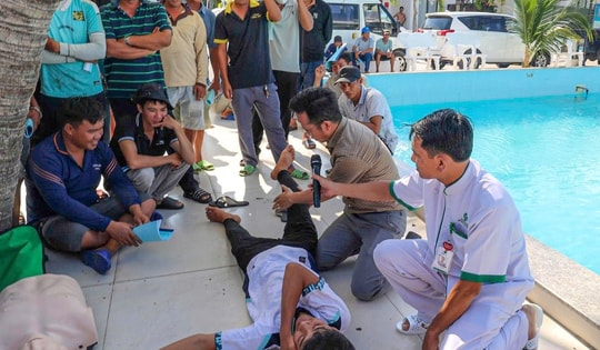 Hơn 80 nhân viên du lịch Khánh Hòa học cách cứu người trên biển