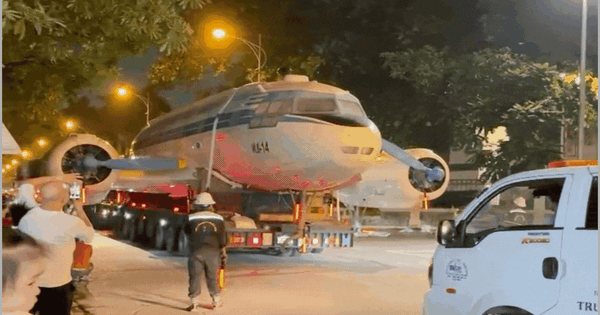 Chuyên cơ từng chở Bác Hồ được vận chuyển tới Triển lãm 80 năm Độc lập - Tự do - Hạnh phúc