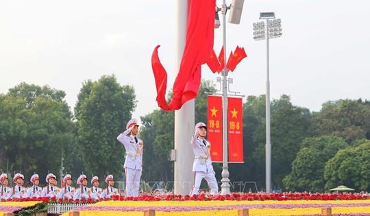 Lễ Thượng cờ trên Quảng trường Ba Đình - Linh thiêng và tự hào