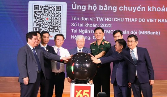 Hơn 249,9 tỷ đồng ủng hộ sau 3 ngày phát động Chương trình vận động "65 năm Nghĩa tình Việt Nam - Cuba"