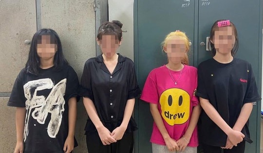 Nhóm nữ sinh 'săn con mồi' trên mạng, dụ ra chỗ vắng để cướp tài sản

