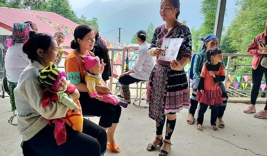 Chung tay hỗ trợ thiết thực giúp phát triển mạng lưới cô đỡ thôn, bản