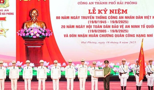 Công an TP Hải Phòng đón nhận Huân chương Quân công hạng Nhì
