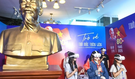 Trải nghiệm VR 'Trở về thời khắc thiêng liêng': Sống lại khoảnh khắc Quốc khánh 2/9/1945