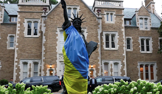 Ông Zelenskyy đề xuất gói vũ khí trị giá 90 tỉ USD