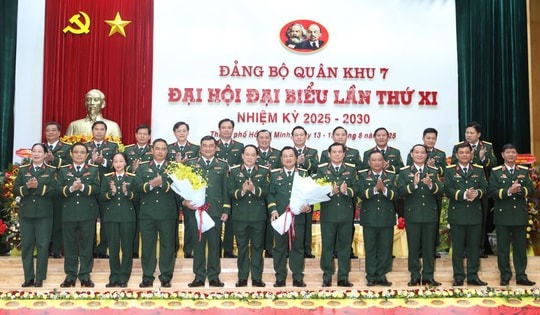'Đại hội không giấy' - Dấu ấn đổi mới, sáng tạo của Đảng bộ Quân khu 7
