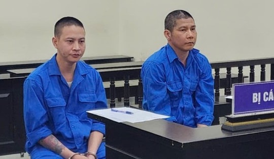 Nhóm thuê ô tô mang đi bán bị CSGT dừng xe phát hiện vì dụng biển số giả