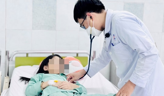 Ăn phải kẹo tẩm cần sa, hai chị em ở TPHCM nhập viện cấp cứu