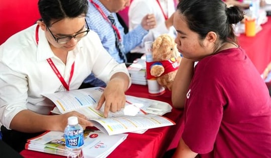 Cách tra cứu điểm chuẩn đại học 2025 và những mốc thời gian thí sinh cần ghi nhớ