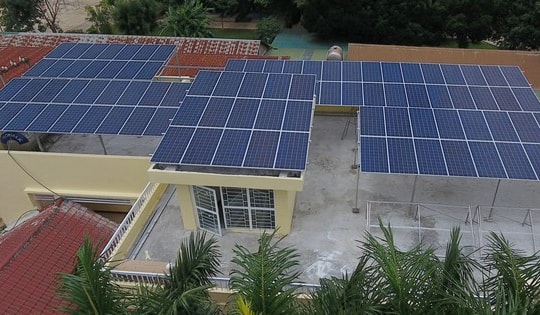 Điện năng lượng Mặt trời thắp sáng trường vùng cao Sơn La