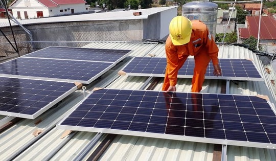 Hỗ trợ lắp điện mặt trời mái nhà phải đi vào thực tế, đáp ứng kỷ nguyên xe điện