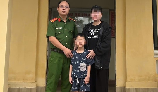 Đưa con về nước thăm ông bà, bé trai 6 tuổi bất ngờ bị lạc trong đêm