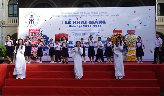 TP Hồ Chí Minh: Không huy động học sinh đến trường trước 7 giờ trong lễ khai giảng