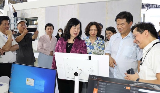 Bộ trưởng Đào Hồng Lan kiểm tra, đôn đốc tiến độ thực hiện Triển lãm thành tựu Y tế Việt Nam