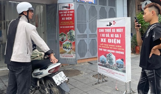 Nhu cầu thuê xe máy tăng mạnh trước Lễ diễu binh, diễu hành dịp Quốc khánh 2/9