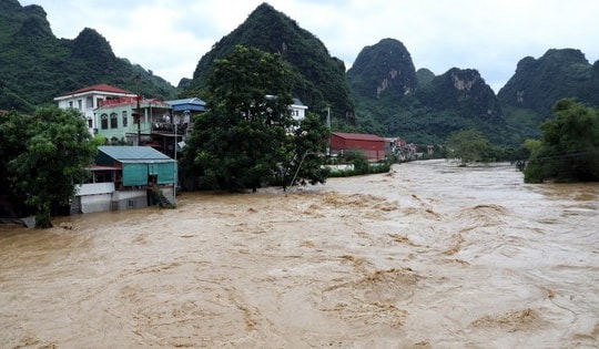 Bão số 5 sẽ di chuyển nhanh, hoàn lưu tác động rất rộng