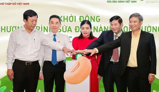 Khởi động Chương trình “Sữa đậu nành học đường” cho trẻ vùng cao, vùng sâu