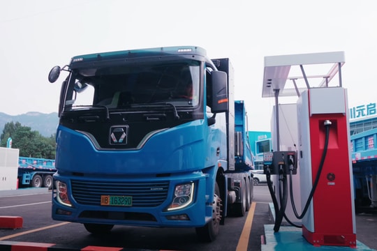 Huawei có trạm sạc siêu nhanh 100MW đầu tiên trên thế giới cho xe tải hạng nặng
