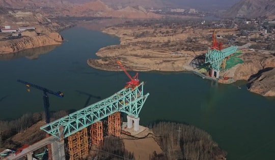 Đứt cáp cầu đang xây ở Trung Quốc: Số người thiệt mạng tăng mạnh