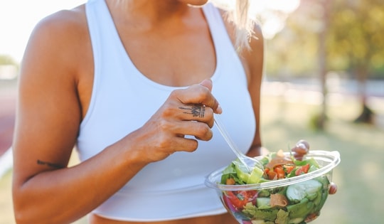 Nên ăn gì trước khi chạy bộ đường dài để duy trì năng lượng?