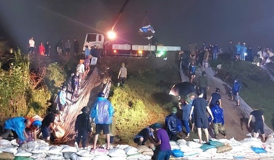 Đảm bảo an toàn đê điều 12 tỉnh thành ven biển ứng phó với bão số 5