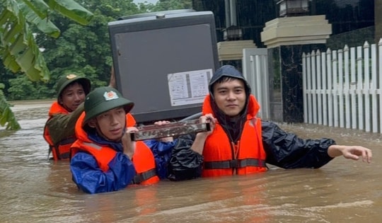 Bão số 5 gây rủi ro thiên tai cấp 4 cho ven bờ biển từ Thanh Hóa đến Huế