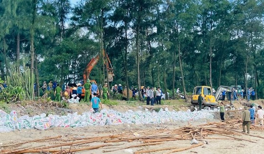 Hà Tĩnh sơ tán gần 700 hộ dân tránh bão