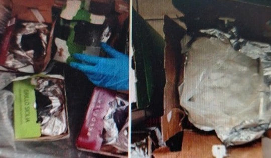 Hà Nội: Bắt gần 1 tạ ma tuý giấu trong thùng rượu vang