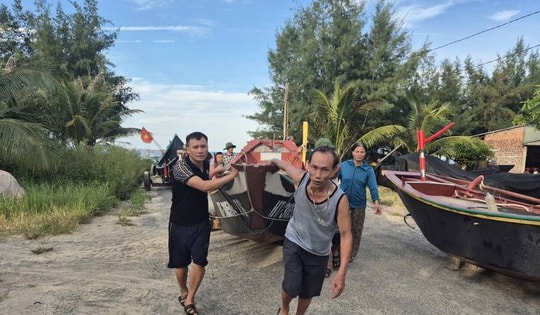 Các kịch bản về cường độ bão số 5 khi đổ bộ vào đất liền