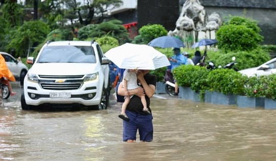 Hàng loạt trường học chuyển phương án dạy học vì hoàn lưu bão số 5