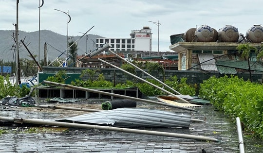 Khu du lịch nổi tiếng ở Hà Tĩnh xác xơ, tan tác sau bão số 5