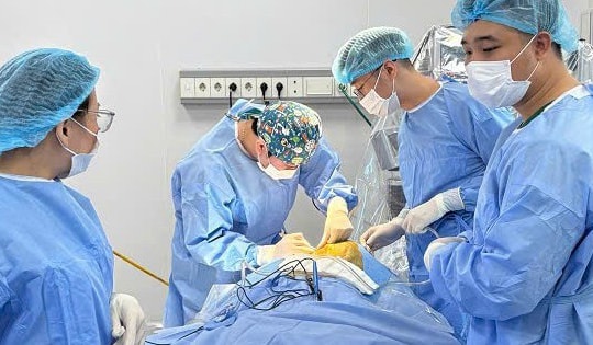 Đau đầu triền miên, bệnh nhi 13 tuổi được cứu nhờ ca mổ lần đầu thực hiện tại Bệnh viện Nhi Thái Bình