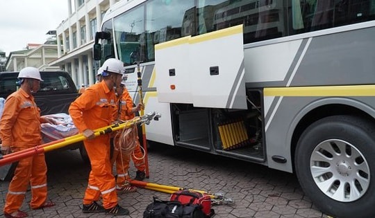 Quảng Ninh, Hải Phòng đưa kỹ sư vào Hà Tĩnh, Nghệ An hỗ trợ khắc phục lưới điện sau bão số 5