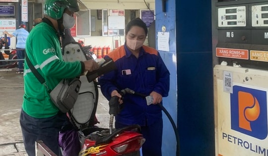 Giá xăng có thể tiếp tục tăng trước kỳ nghỉ lễ 2/9