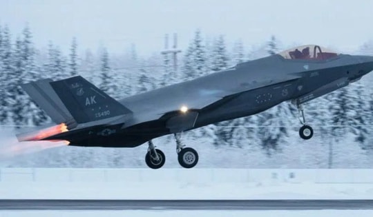 Lớp băng khiến F-35 Mỹ thành 'cục sắt rơi' trên bầu trời