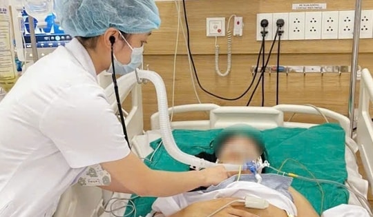 Hai người phụ nữ liệt toàn thân sau khi đi tiêm botox để làm đẹp