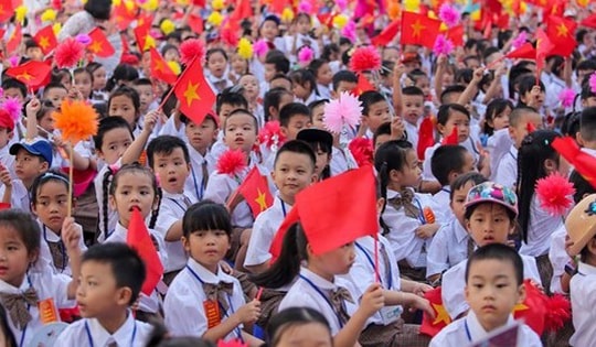 Thủ tướng: Tuyệt đối không để học sinh thiếu trường, người dân thiếu nơi khám chữa bệnh sau thiên tai