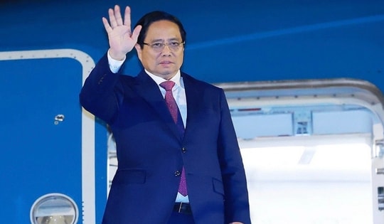 Thủ tướng lên đường tham dự Hội nghị Thượng đỉnh SCO và làm việc tại Trung Quốc