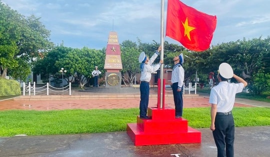 ‘Lá chắn thép’ nơi đầu sóng hướng về ngày Quốc khánh 2/9