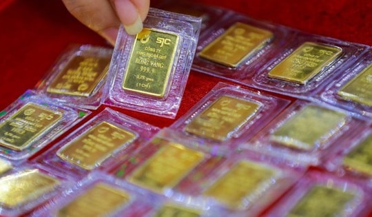 Giá vàng miếng SJC lập kỷ lục mới, giao dịch ở mức 130,6 triệu đồng