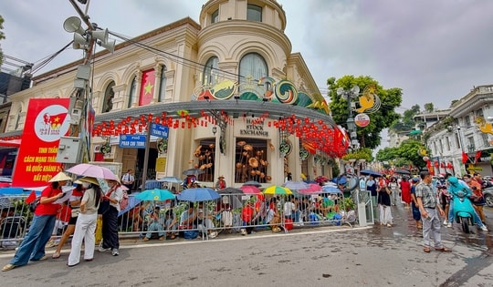 Hà Nội triển khai nhiều giải pháp hỗ trợ nhân dân xem Đại lễ 2/9 trong điều kiện thời tiết xấu