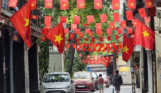 Miền Bắc nắng gián đoạn, nhiều khu vực tiếp tục mưa rải rác.