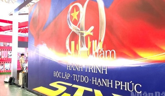 Kéo dài thời gian triển lãm “80 năm hành trình Độc lập-Tự do-Hạnh phúc” đến ngày 15/9