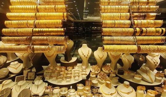 Đà tăng kỷ lục của vàng chưa có dấu hiệu hạ nhiệt