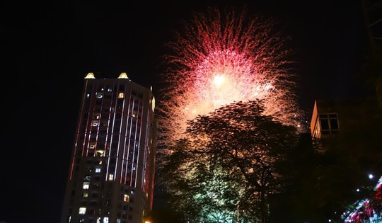 Trời đêm Hà Nội rực sáng với 6 trận địa pháo hoa tầm cao mừng 80 năm Quốc khánh 2/9