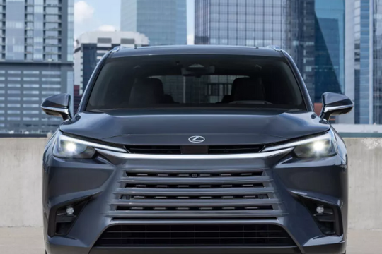 Lý do Lexus bất ngờ tăng giá mẫu SUV gia đình ăn khách?