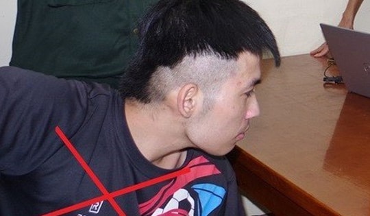 Đâm bạn trọng thương rồi cầm dao cố thủ ở nhà