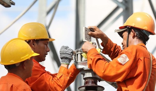 Vì sao hóa đơn tiền điện tháng 8 tăng vọt?