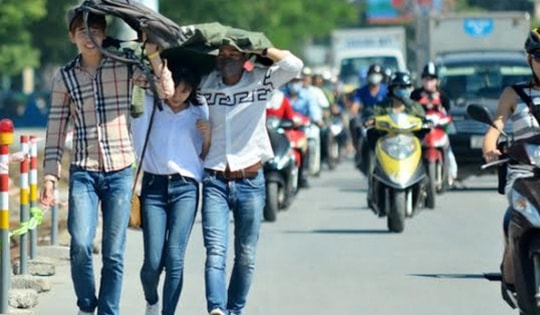 Nắng nóng bao trùm miền Bắc, nhiệt cao kèm oi bức ngày Khai giảng