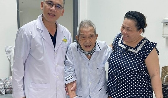 Cụ ông 96 tuổi ở TPHCM được thay khớp háng thành công